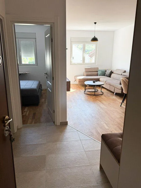 Izdavanje, jednosoban stan, 43m², Zabjelo, Podgorica