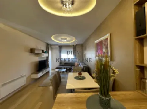 Izdavanje, jednosoban stan, 49m², City Kvart, Podgorica - image 6