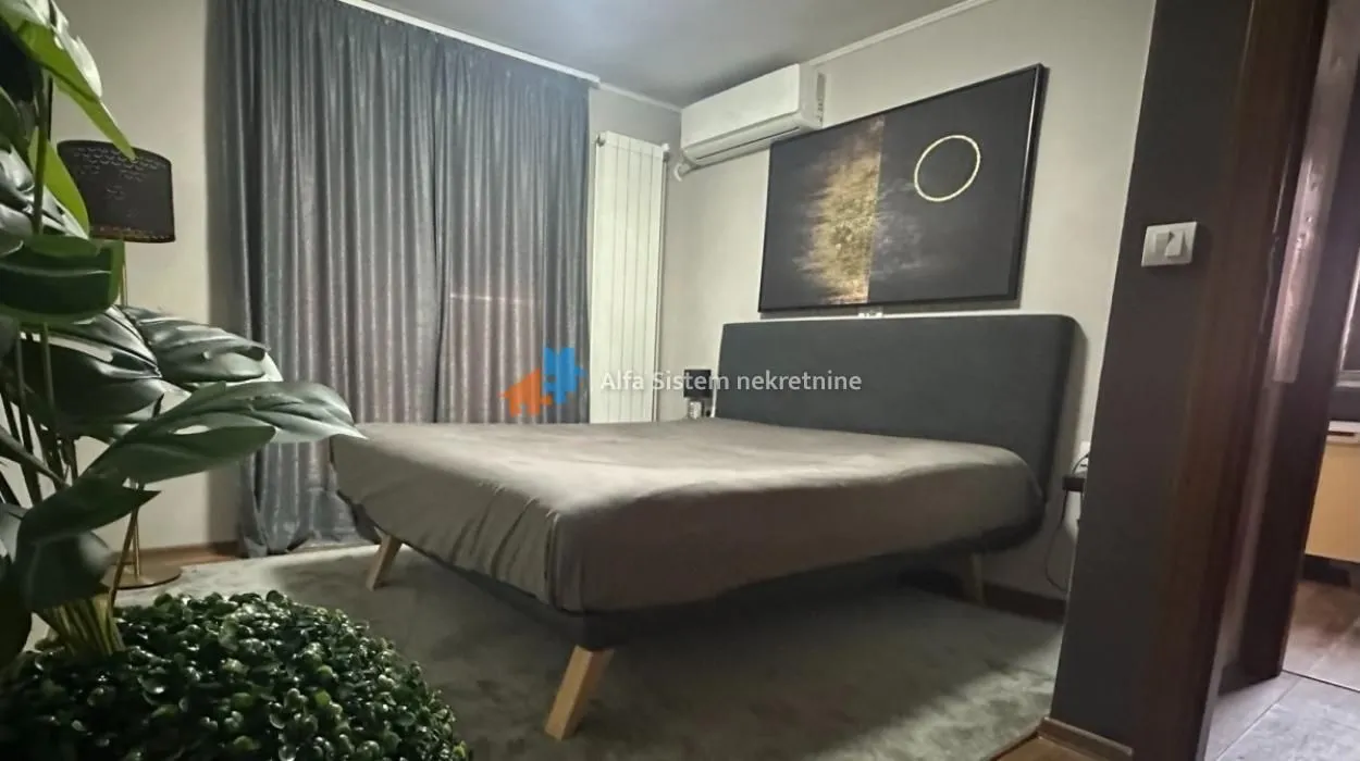Rent, two bedroom apartment, 80m², Filmski Grad, Beograd
