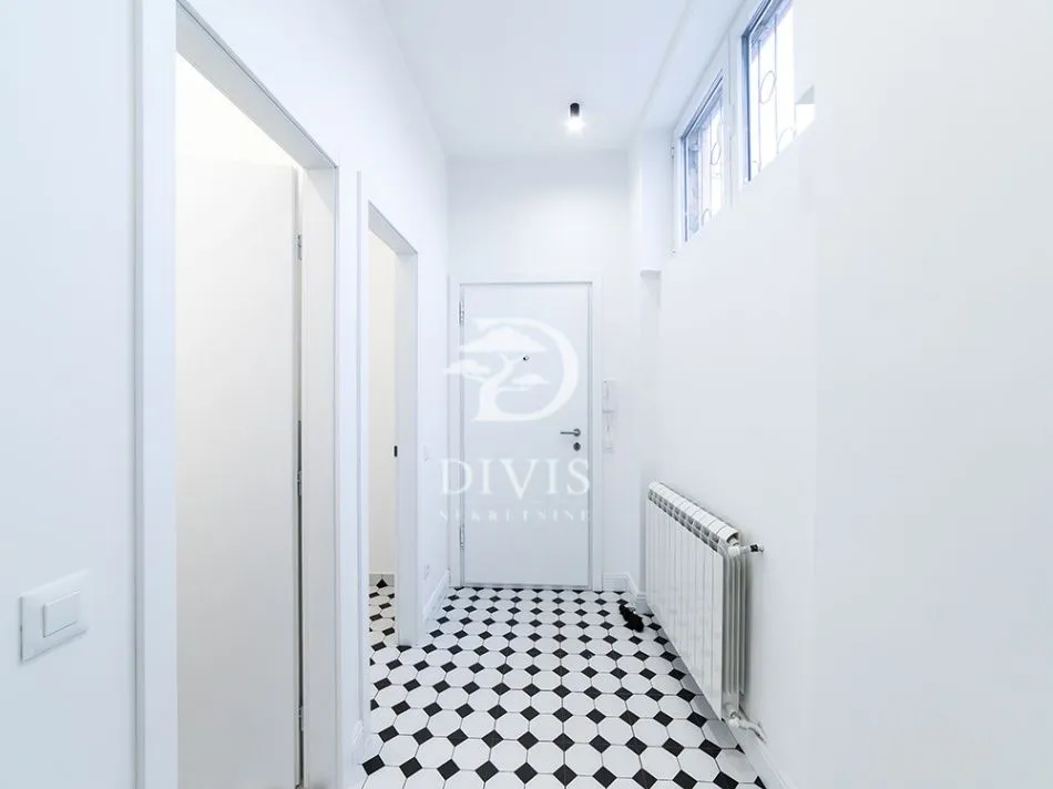 Sale, three bedroom apartment, 92m², Vračar Centar, Vračar Sve Podlokacije