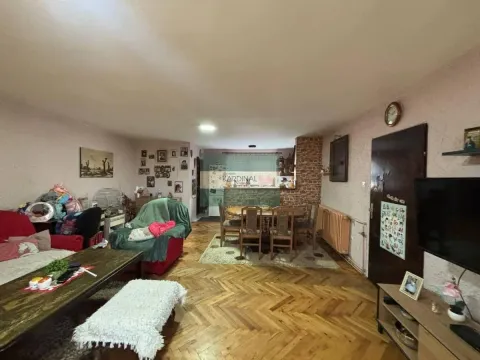 Prodaja, kuća, 190m², Sremska Mitrovica, Srbija - image 4