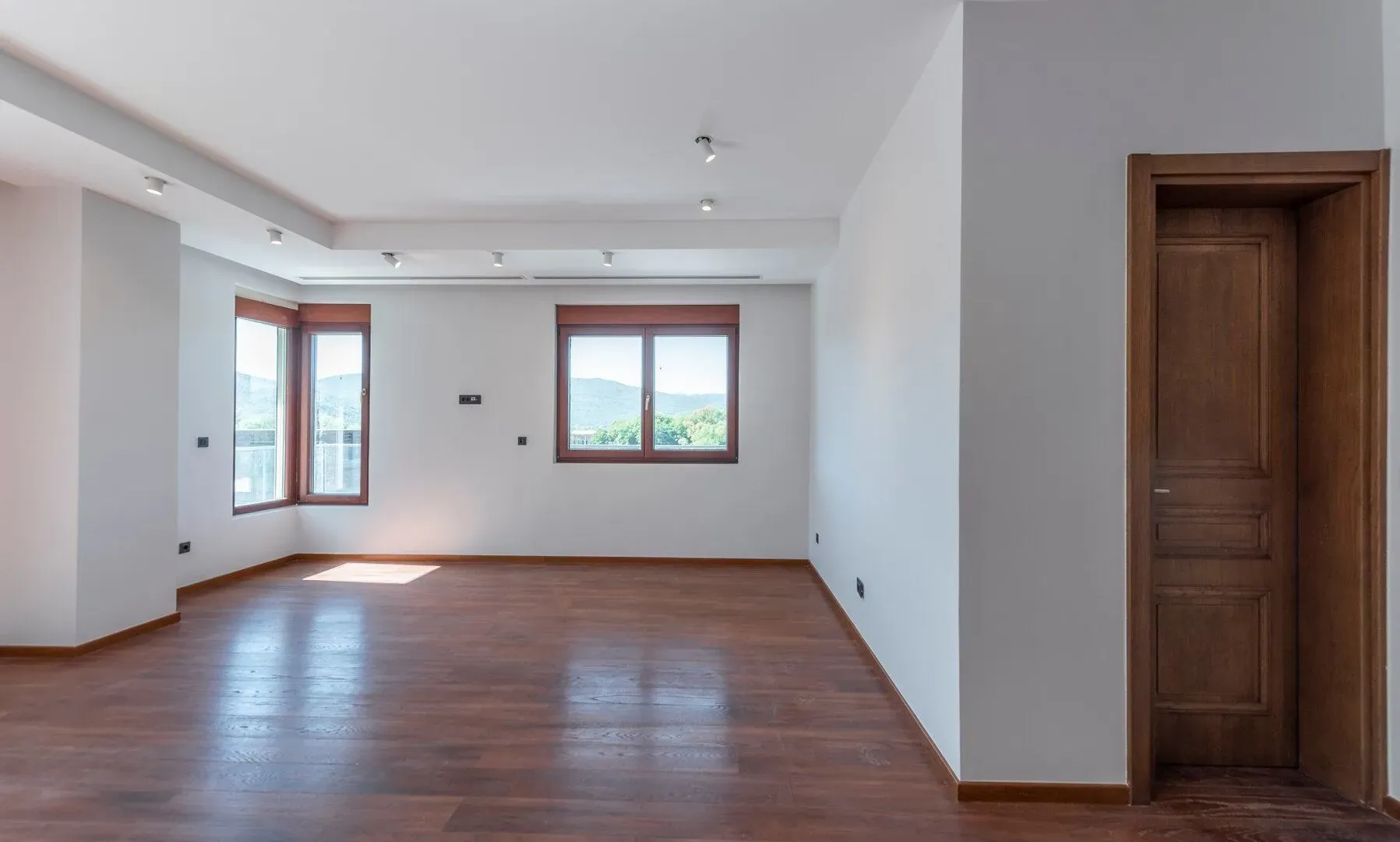 Sale, house, 492m², Mareza, Podgorica