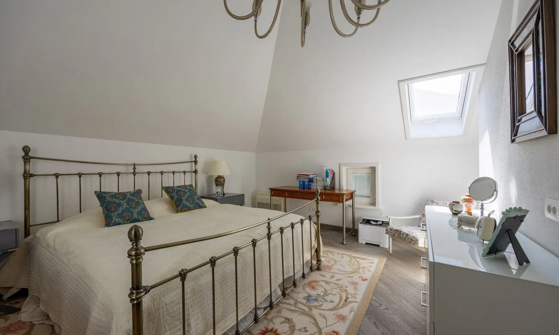 Rent, house, 587m², Dobrota, Kotor