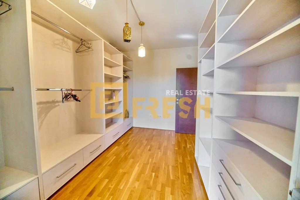 Izdavanje, dvosoban stan, 90m², Ljubović, Podgorica