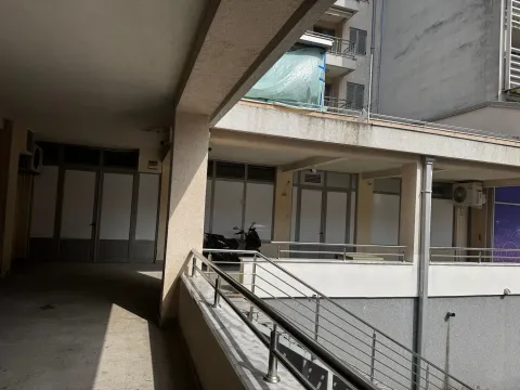 Rent, office space, 100m², Budva, Crna Gora - image 3