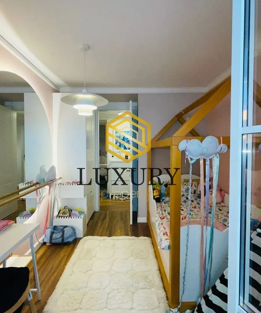 Prodaja, trosoban stan, 122m², Centar, Podgorica