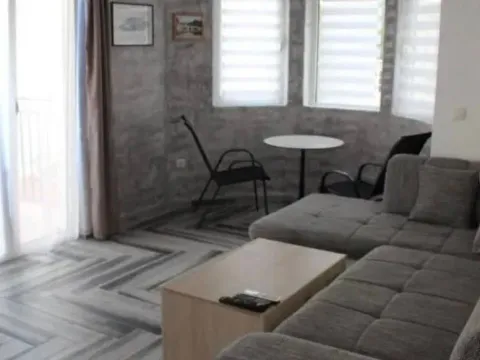 Prodaja, kuća, 350m², Centar, Bar - image 6