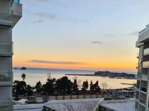 Rent, one bedroom apartment, 57m², Centar, Budva