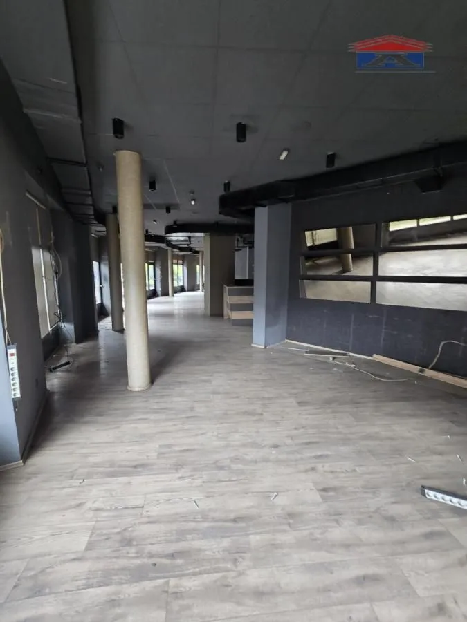 Rent, office space, 246m², Železnička Stanica, Novi Sad Sve Podlokacije