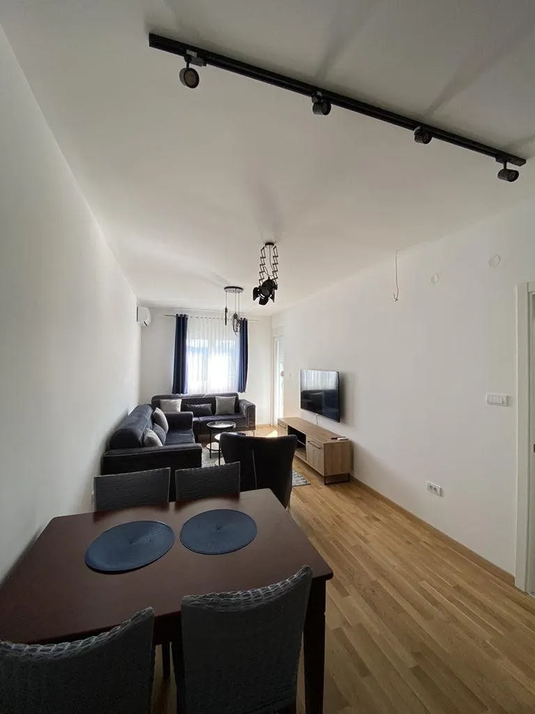 Rent, one bedroom apartment, 45m², Stari Aerodrom, Podgorica