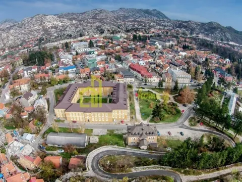 Prodaja, garsonjera, 27m², Cetinje, Crna Gora - image 1