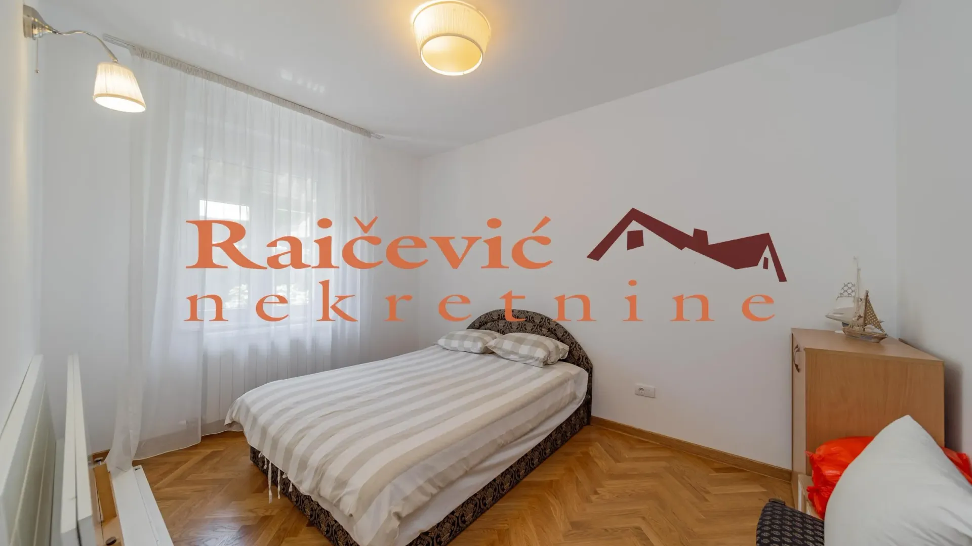 Prodaja, kuća, 257m², Sopot, Beograd