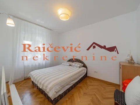 Prodaja, kuća, 257m², Sopot, Beograd - image 16
