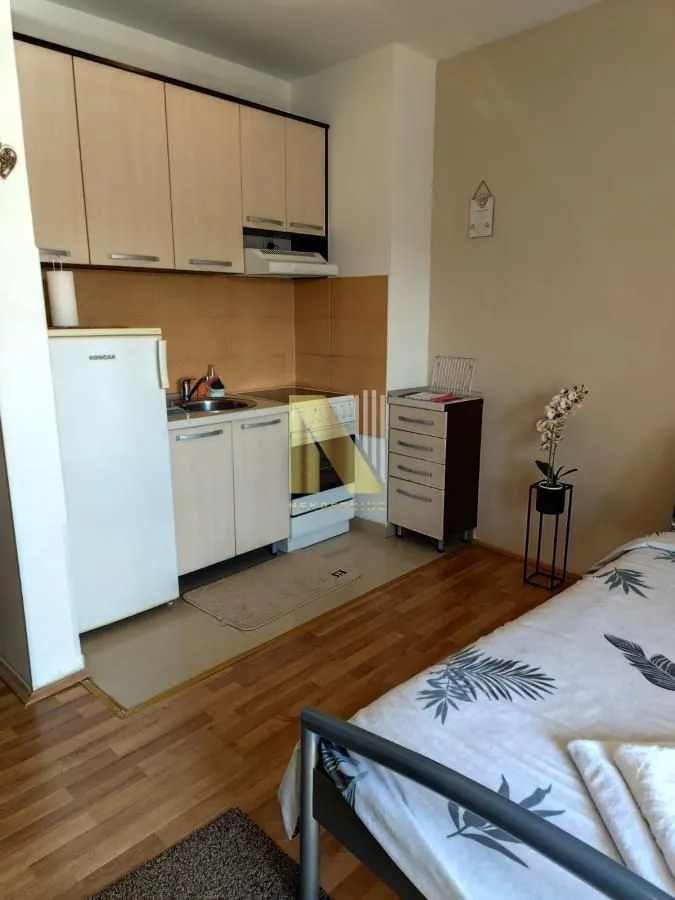 Izdavanje, garsonjera, 28m², Podbara, Novi Sad Sve Podlokacije