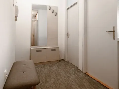 Prodaja, dvosoban stan, 68m², Gintaš, Podgorica - image 1