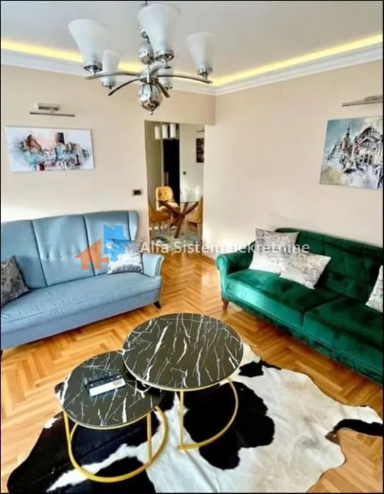 Rent, two bedroom apartment, 50m², Južni Bulevar, Vračar Sve Podlokacije
