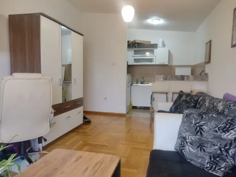 Izdavanje, jednosoban stan, 52m², Zabjelo, Podgorica - image 8