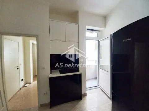 Izdavanje, trosoban stan, 70m², Gundulićev Venac, Beograd - image 5