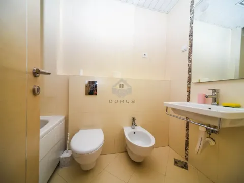 Rent, three bedroom apartment, 150m², Preko Morače, Podgorica - image 18