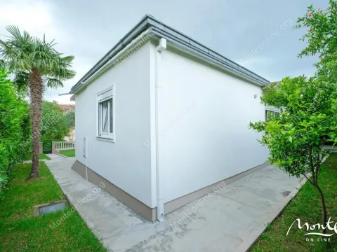 Sale, house, 118m², Tivat, Crna Gora - image 18