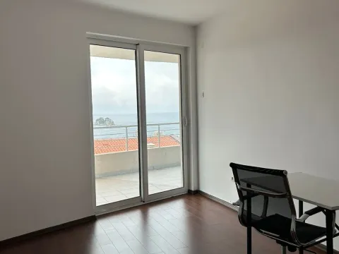 Sale, one bedroom apartment, 85m², Petrovac, Budva - image 16