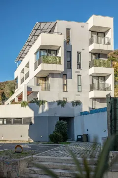 Rent, three bedroom apartment, 129m², Donja Lastva, Tivat - image 7