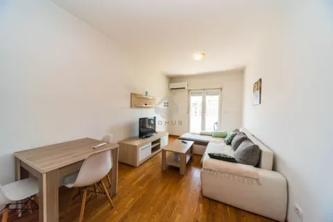 Rent, one bedroom apartment, 52m², City Kvart, Podgorica - image 2