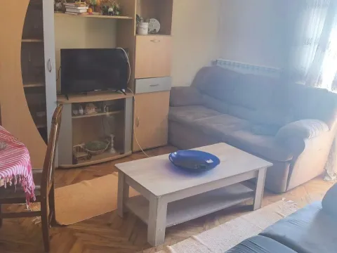 Izdavanje, stan, 100m², Podgorica, Crna Gora - image 1