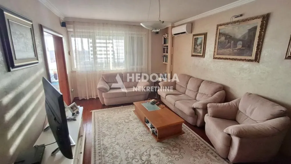 Prodaja, trosoban stan, 80m², Novi Beograd Sve Podlokacije, Beograd