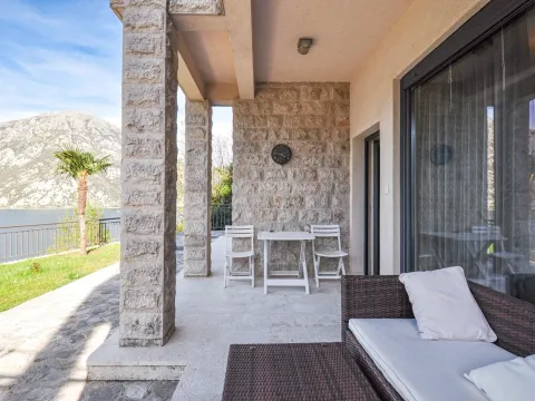 Sale, two bedroom apartment, 68m², Kostanjica, Kotor - image 20