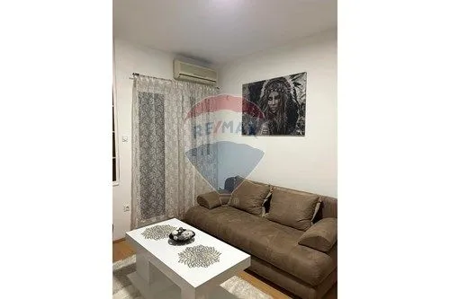 Izdavanje, jednosoban stan, 42m², Preko Morače, Podgorica