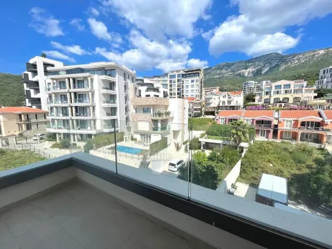 Prodaja, dvosoban stan, 69m², Bečići, Budva - image 1