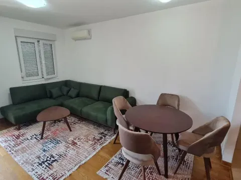 Rent, two bedroom apartment, 68m², City Kvart, Podgorica - image 2