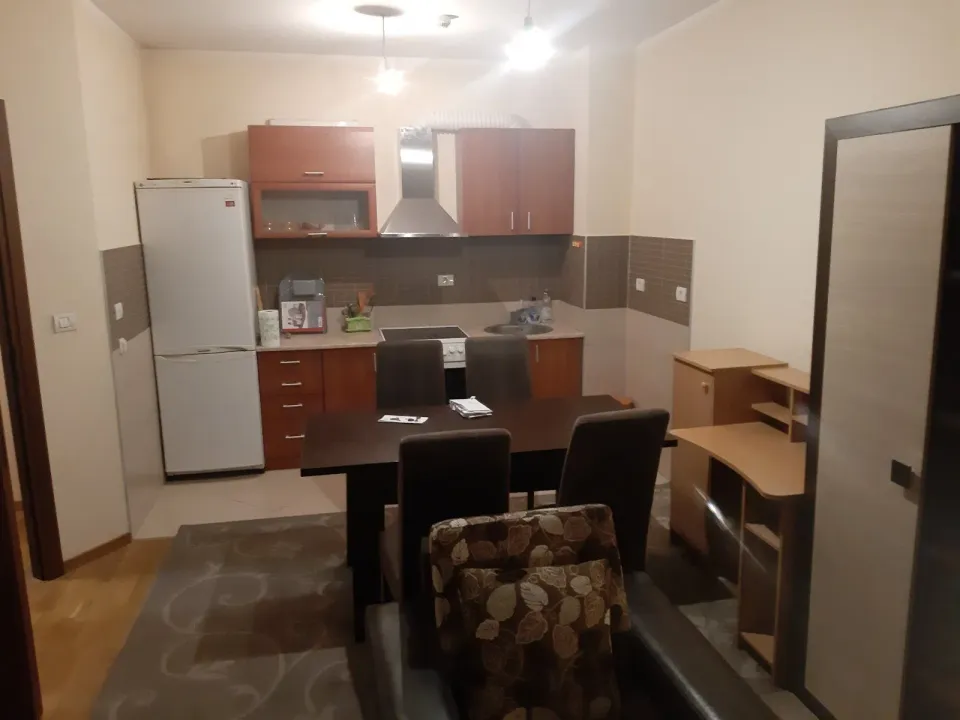 Izdavanje, dvosoban stan, 53m², City Kvart, Podgorica
