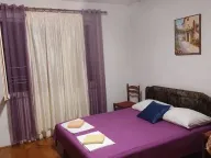 Izdavanje, kuća, 400m², Dobrota, Kotor - image 3