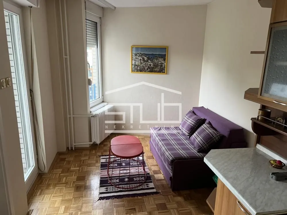 Izdavanje, trosoban stan, 88m², Crveni Krst, Beograd