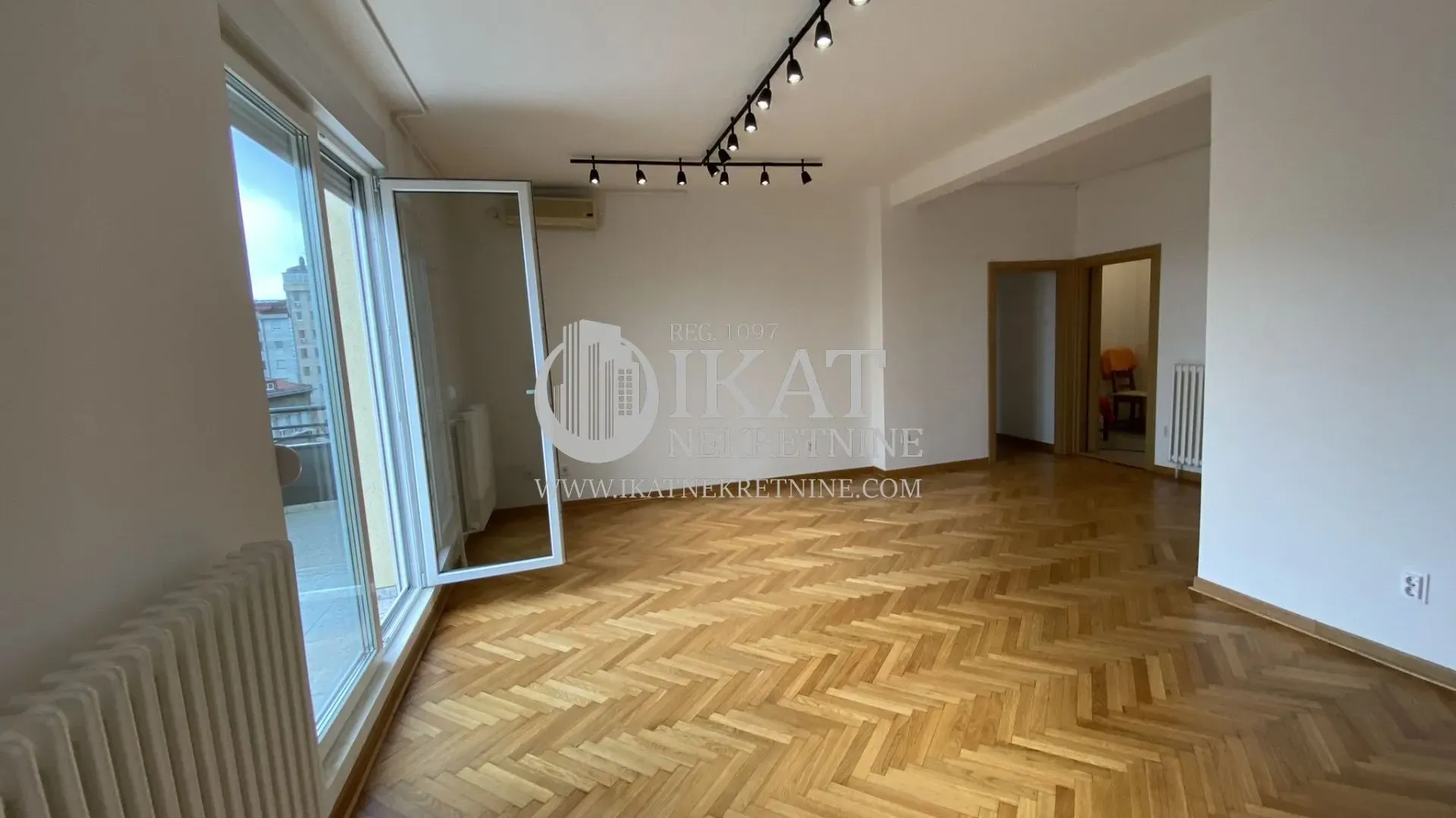 Rent, four bedroom apartment, 105m², Slavija, Vračar Sve Podlokacije