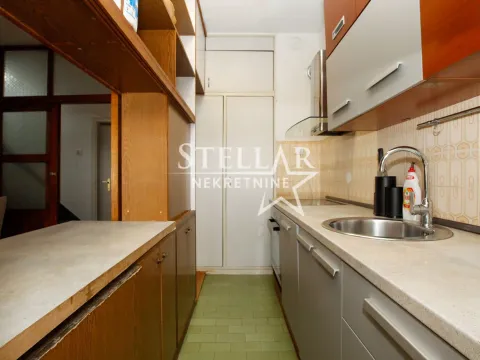 Izdavanje, kuća, 120m², Centar, Podgorica - image 18