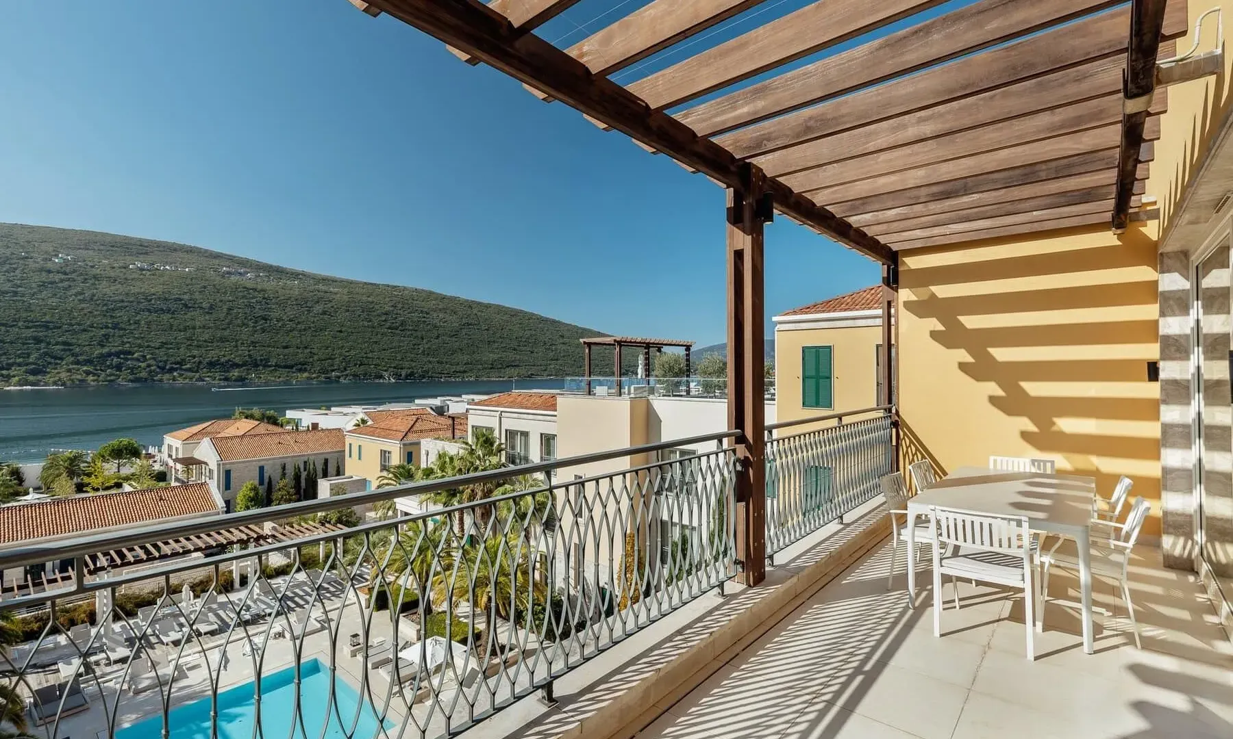 Prodaja, dvosoban stan, 290m², Portonovi, Herceg Novi