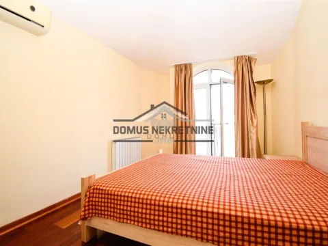 Izdavanje, kuća, 180m², Donja Gorica, Podgorica - image 15