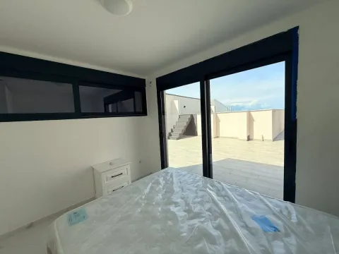 Prodaja, trosoban stan, 196m², Centar, Bar - image 3