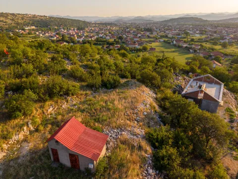 Zemljište in Doljani