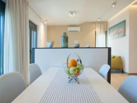 Prodaja, kuća, 210m², Dobrota, Kotor - image 42