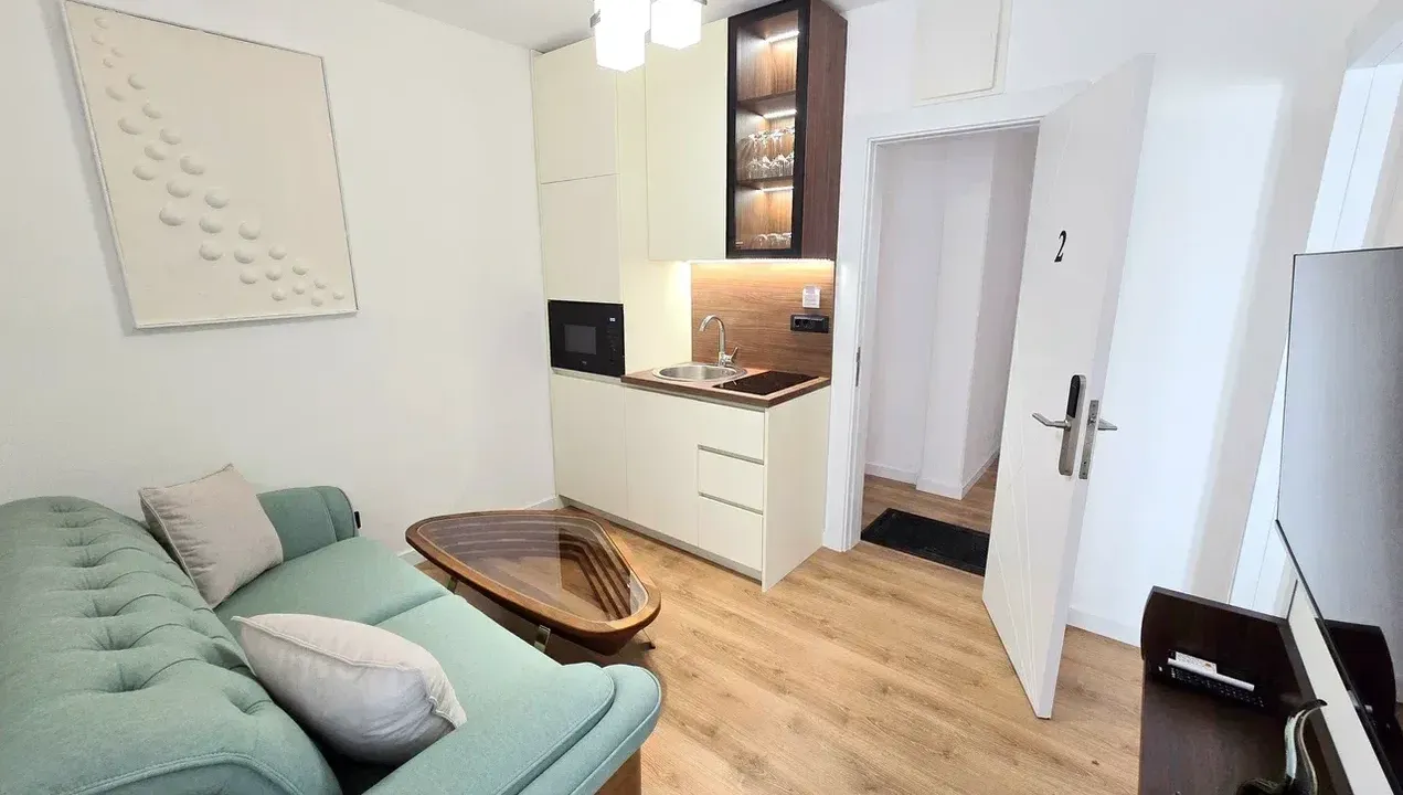 Prodaja, poslovni prostor, 400m², Centar, Budva