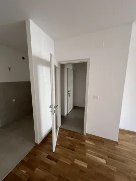 Izdavanje, dvosoban stan, 62m², Zabjelo, Podgorica - image 15