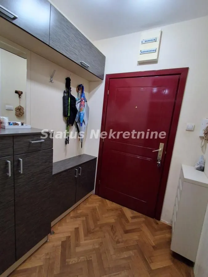 Prodaja, četvorosoban stan, 85m², Grbavica, Novi Sad Sve Podlokacije