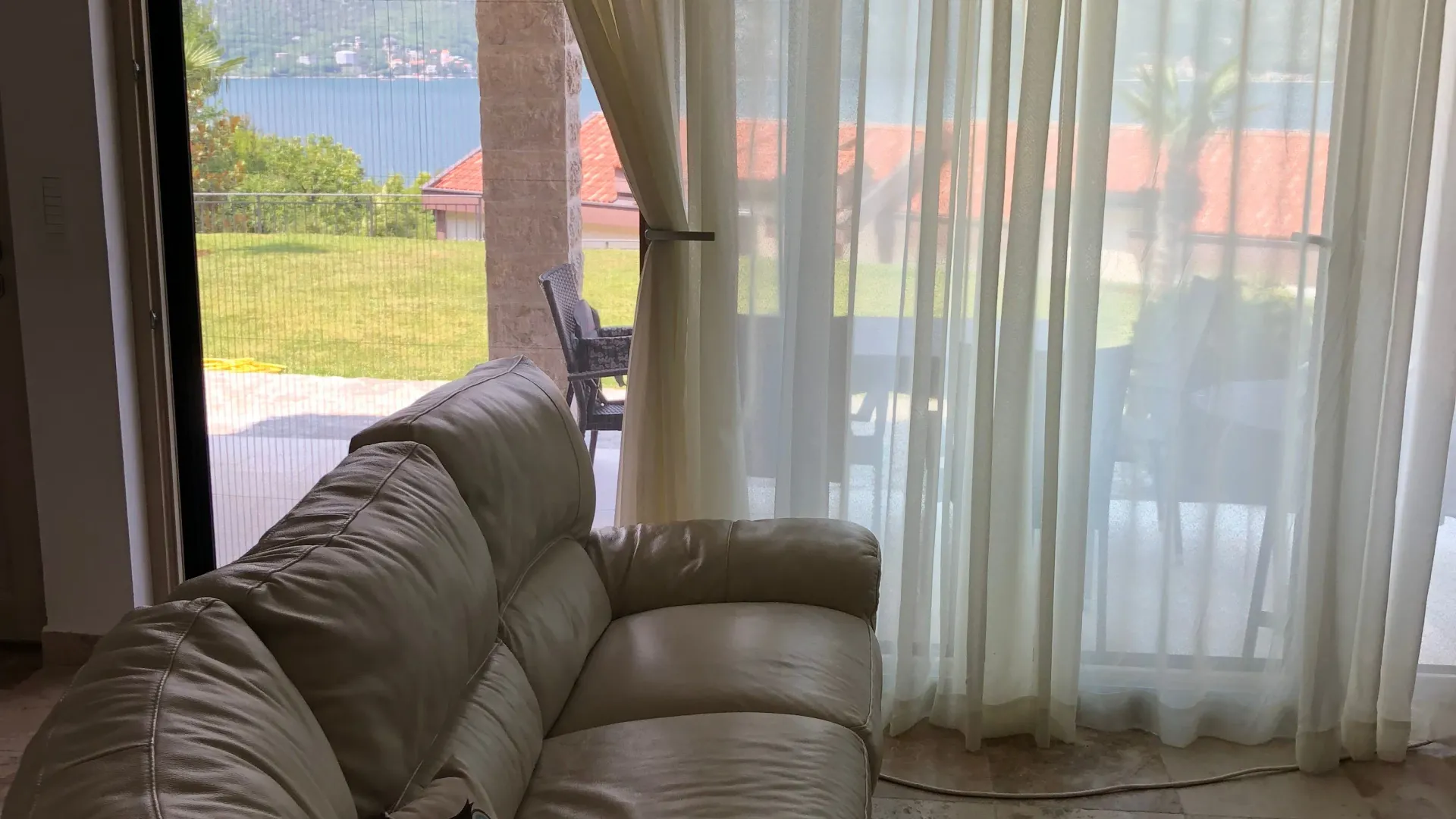 Prodaja, dvosoban stan, 67m², Koštanjica, Bar