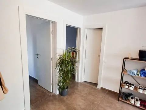 Sale, two bedroom apartment, 64m², Šušanj, Bar - image 7