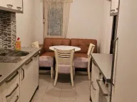 Izdavanje, dvosoban stan, 74m2, Blok 6, Podgorica