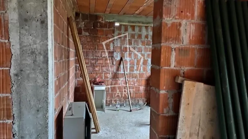 Sale, house, 240m², Voždovac Sve Podlokacije, Beograd